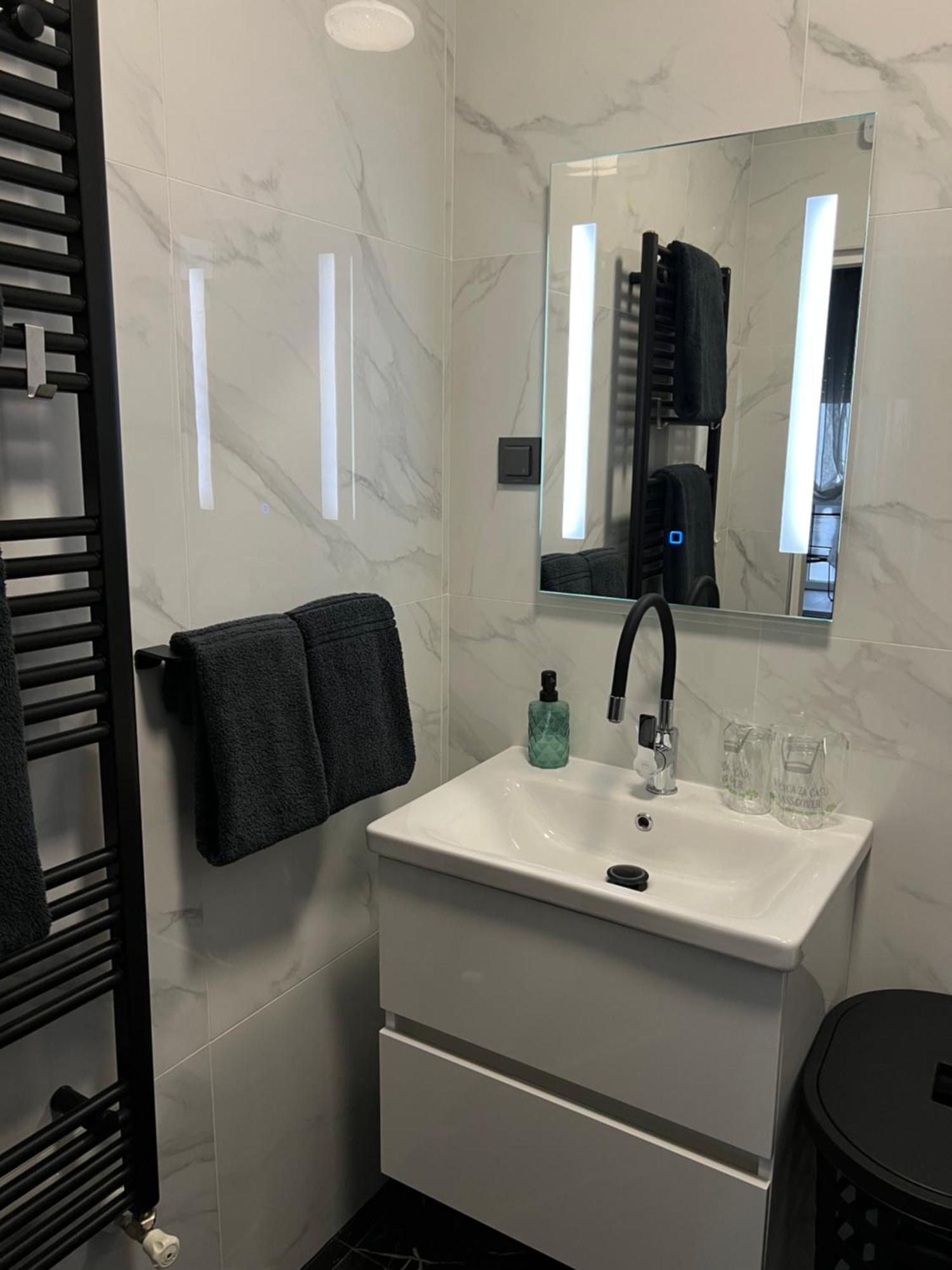 Luxrooms - Hotel Type With Private Jacuzzi Belovár Kültér fotó