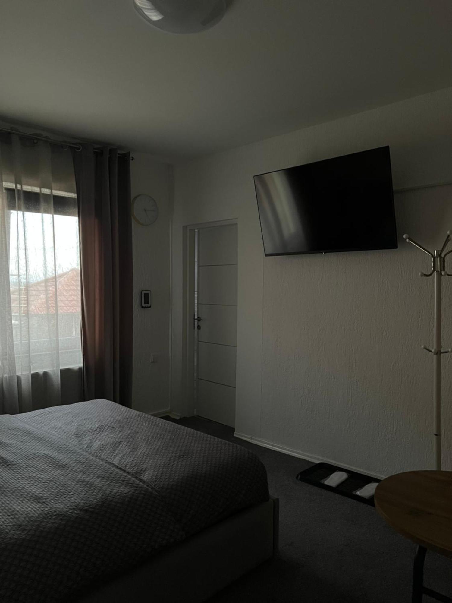 Luxrooms - Hotel Type With Private Jacuzzi Belovár Kültér fotó