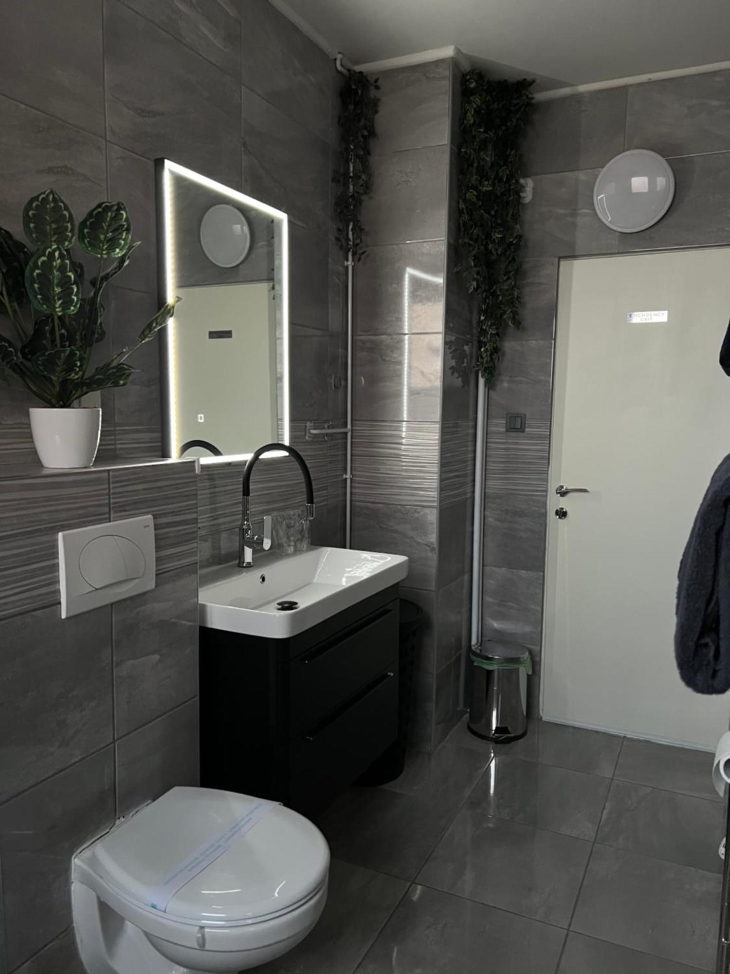 Luxrooms - Hotel Type With Private Jacuzzi Belovár Kültér fotó